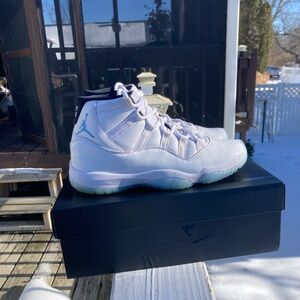 Nike Air Jordan 11 Retro Legend Blue Columbia Size 9 mens